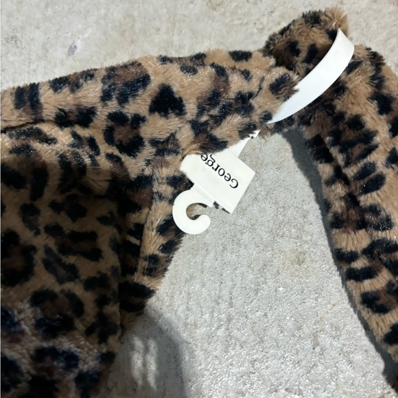 NWT. Super soft eternity scarf. - Picture 3 of 3